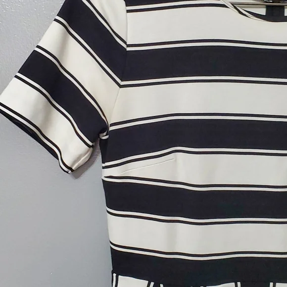 LOFT Black and White Striped Dress Womens Size 4P - Picture 2 of 7
